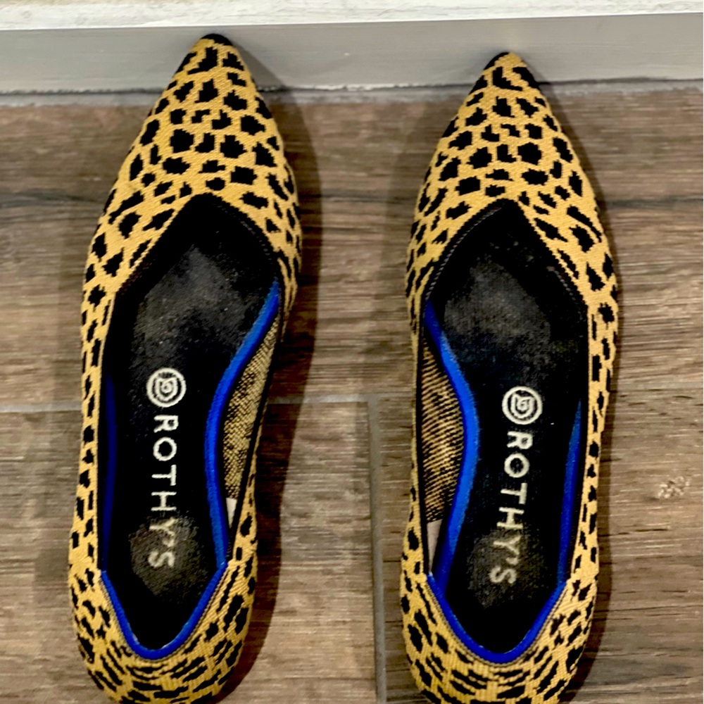 Rothy’s size 9W
Great used condition
Leopard point toe